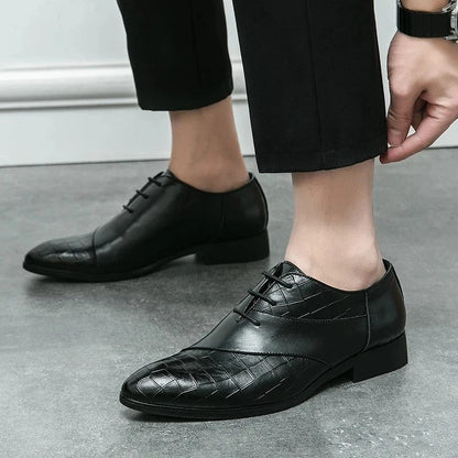 Lunado Embossed Oxford Dress Shoes