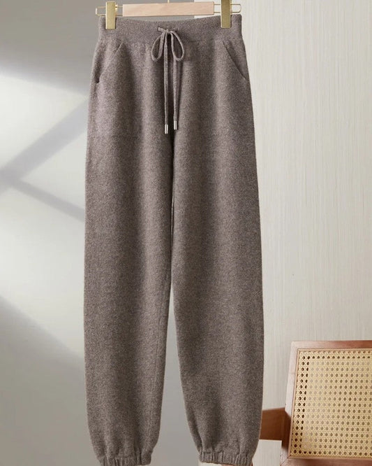 Serava Relaxed Knit Jogger Pants